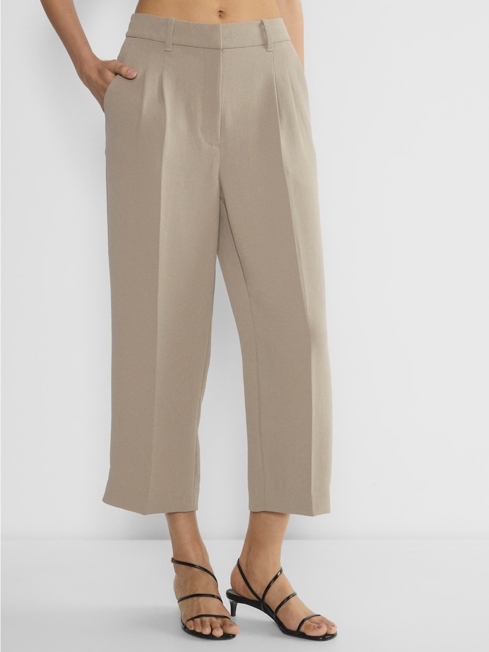 Aritzia, The Effortless Pant™ Cropped - Crepette™, Nomad Taupe, Size 14